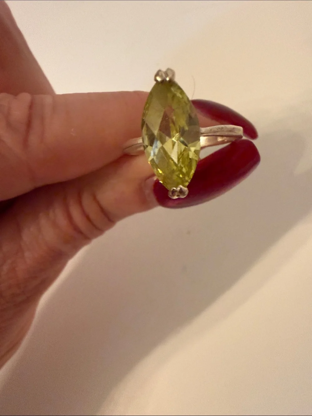 RING STERLING SILVER 925 MARQUIS FACETED YELLOW STONE SIZE 8 3.8g